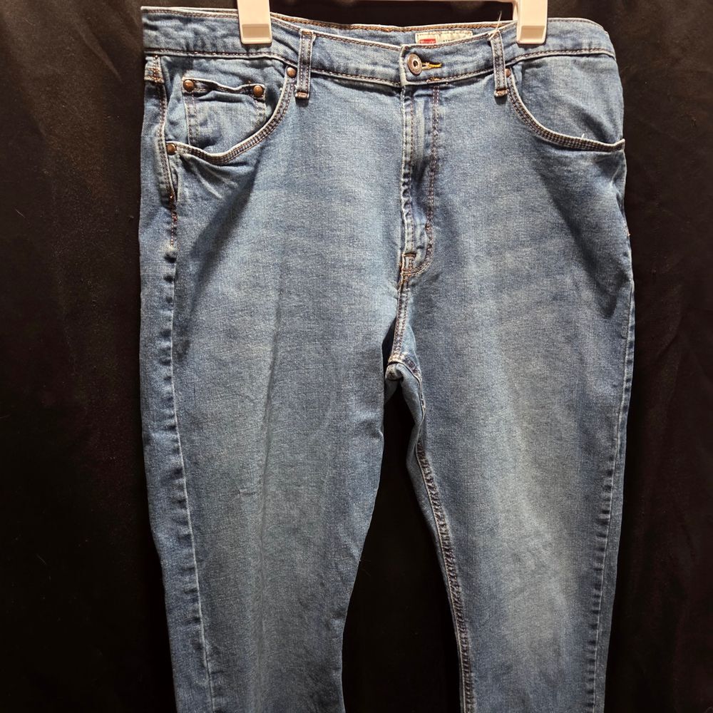 Wrangler Athletic Fit Jeans Men 35x34 Inseam 32.5 Stretch Denim Workwear Western